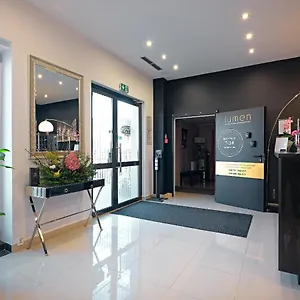 Lumen Aparthotel