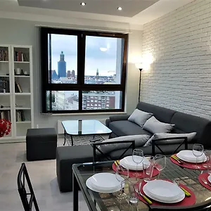 https://lux-apartment-center.hotelswroclaw.com