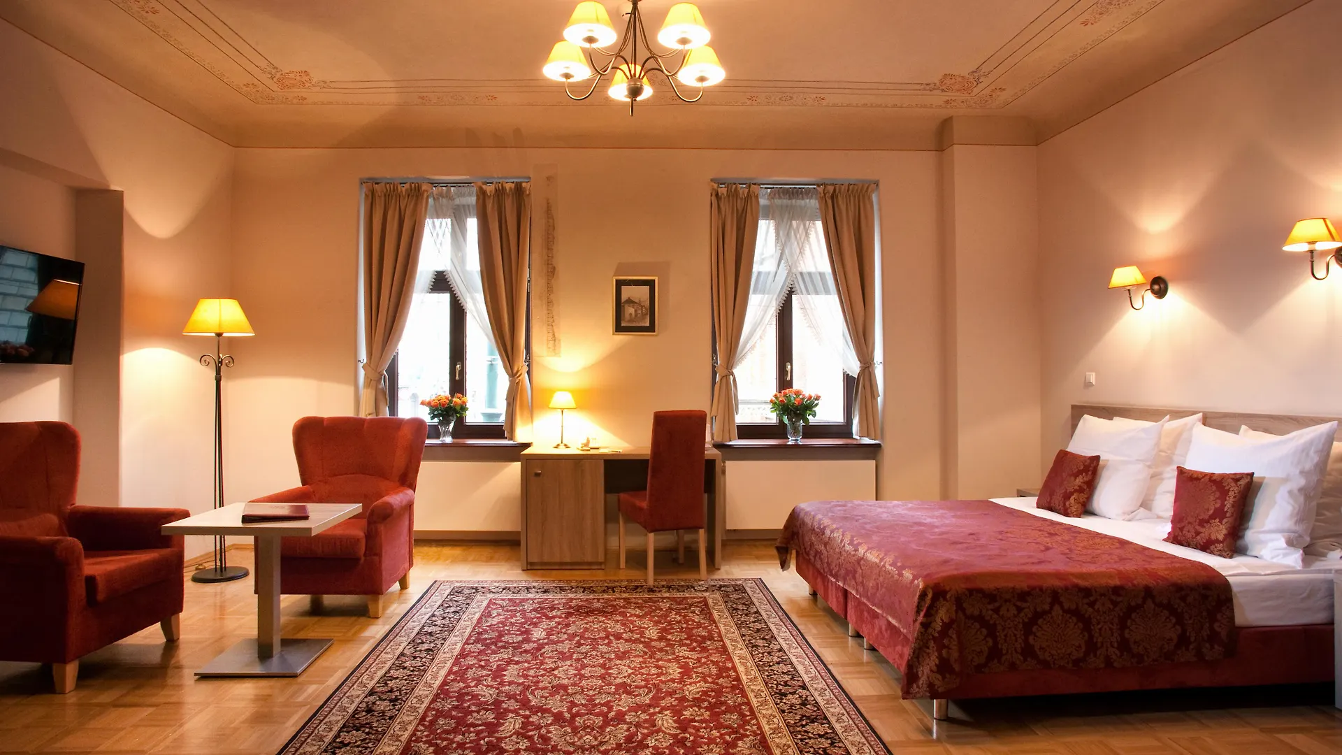 ****  Hotel Santi Краков Польша